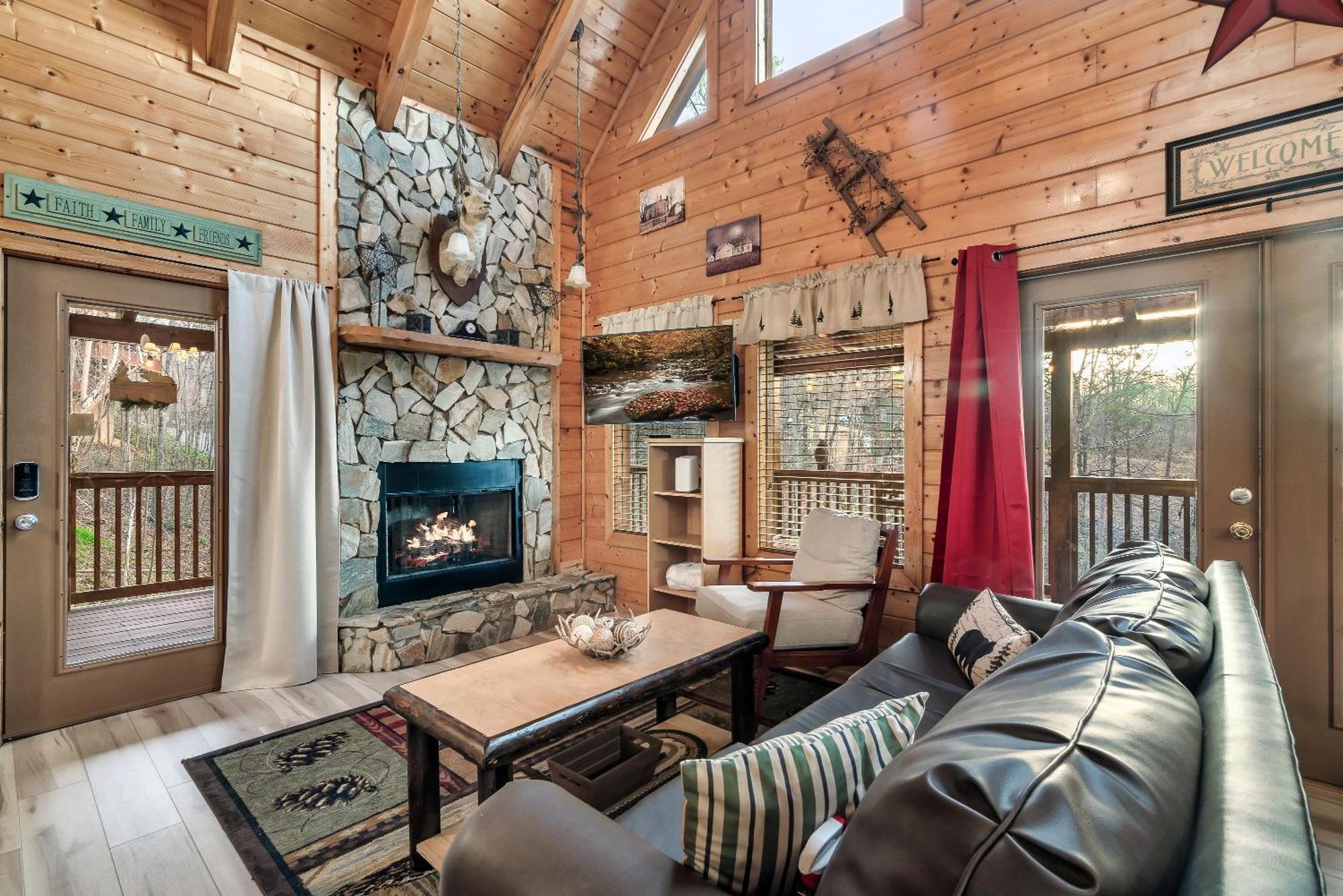Private! Hot Tub, Views, & Games Villa Sevierville Eksteriør billede