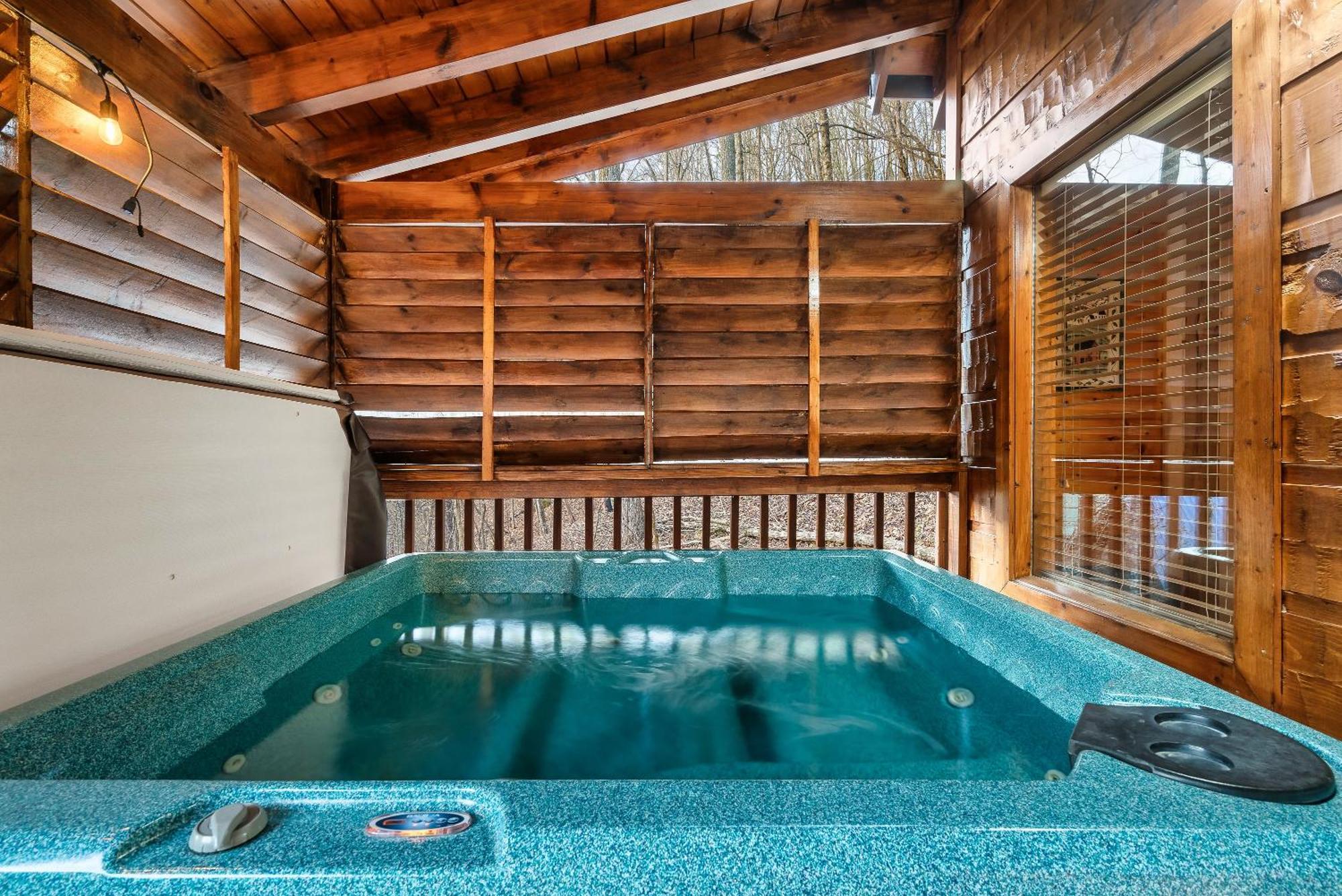 Private! Hot Tub, Views, & Games Villa Sevierville Eksteriør billede